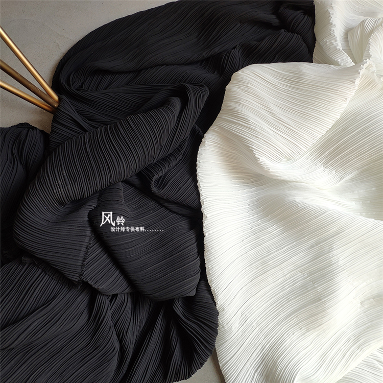 柔软顺滑布料三宅一生礼服设计师