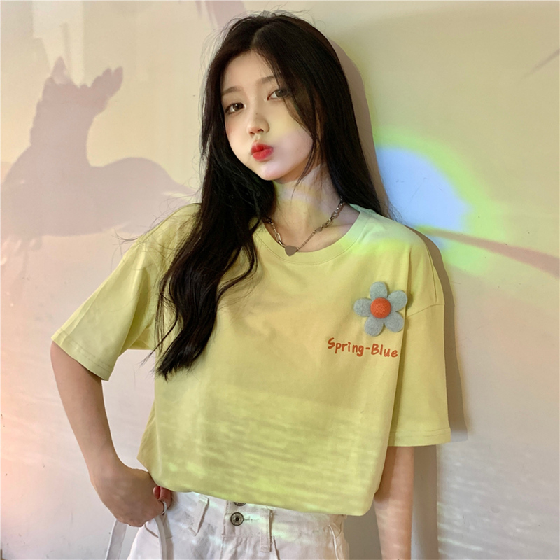 Real price ᦇ short short short sleeve T-shirt women's 2021 spring and summer new loose design minority half sleeve top