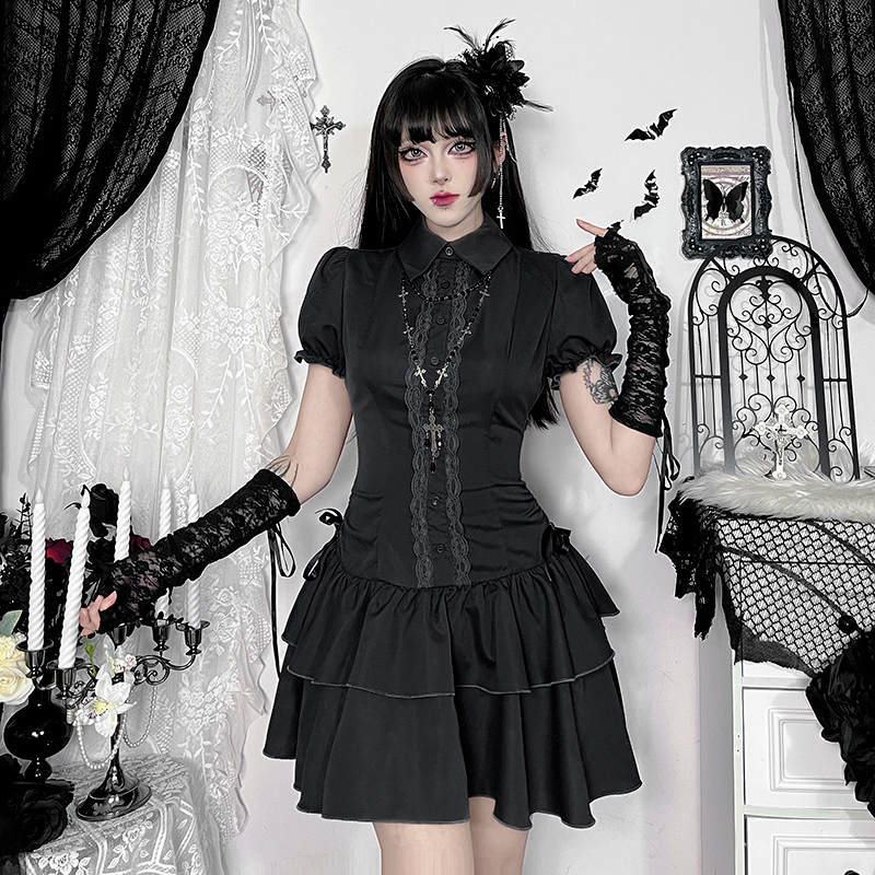 暗黑哥特风黑色吊带连衣裙辣妹