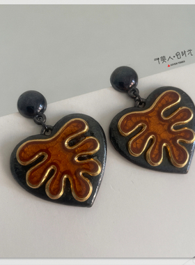 Y 家大牌 琥珀色浮雕爱心耳钉耳坠 予美人vintage