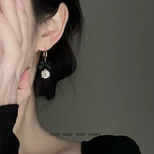 夜色撩人 黑色蝴蝶结蚊香盘耳夹无耳洞女耳环耳饰复古小众耳钉潮