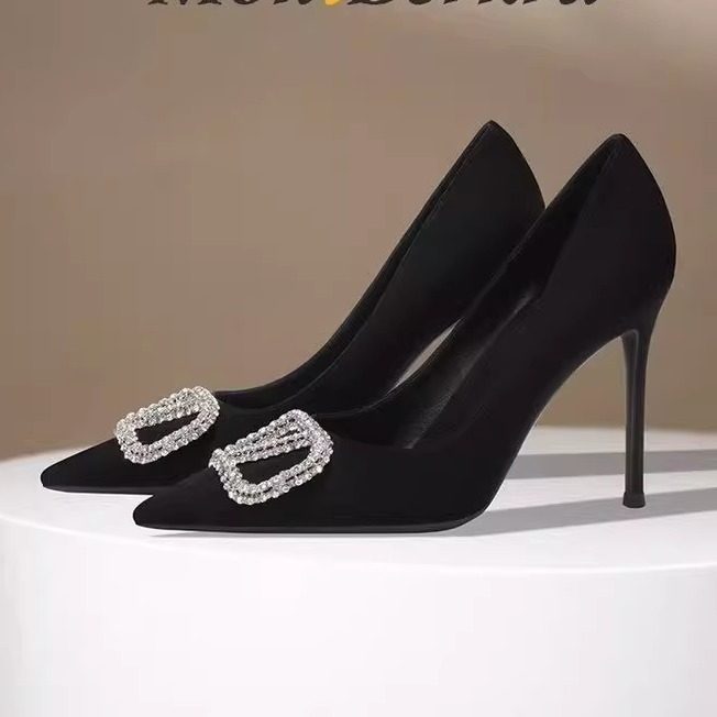 法式新款水钻扣缎面黑色高跟鞋女设计感女士气质高级尖头单鞋通勤,女鞋,浅口单鞋,淘宝优惠券,粉丝福利购,淘宝优惠卷