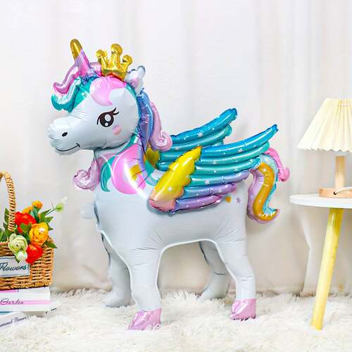 卡通主题4D站立彩虹皇冠独角兽气球儿童生日派对女孩场景装饰布置