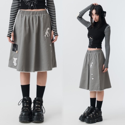 亚文化甜酷风做旧补丁中长裙