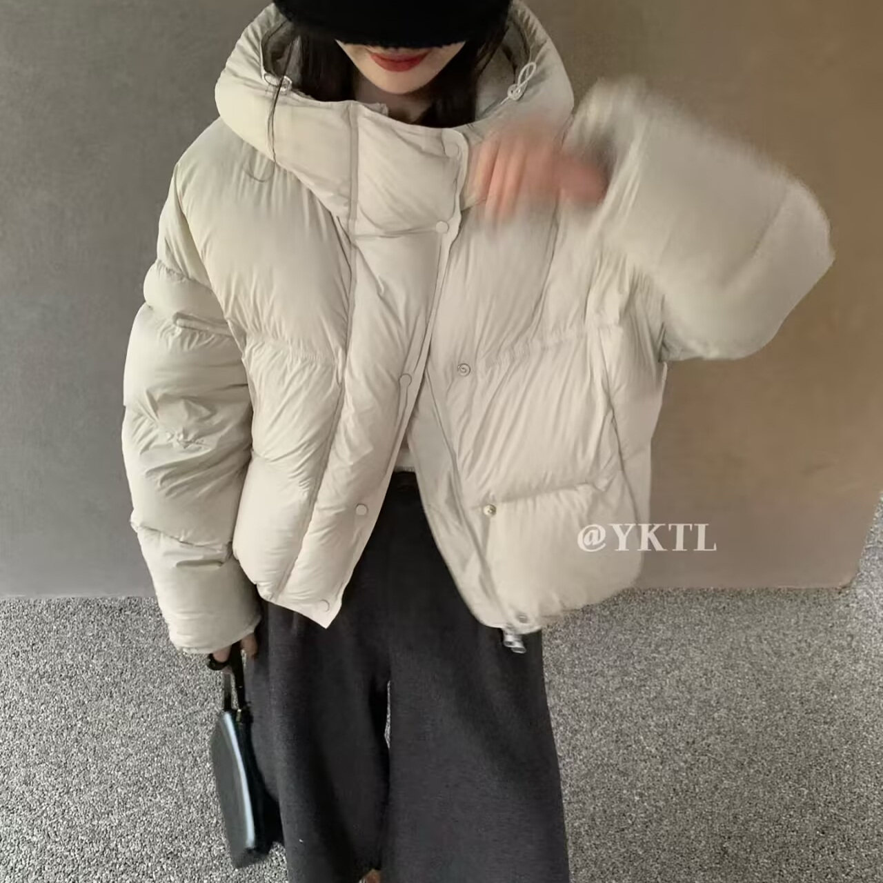 韩系连帽90白鸭绒羽绒服女短款冬季小个子时尚加厚保暖面包服外套