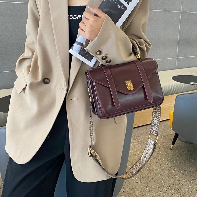 2025夏季新款纯牛皮斜挎包手提小方包休闲百搭高级感牛皮单肩女包,箱包皮具/热销女包/男包,腋下包,淘宝优惠券,粉丝福利购,淘宝优惠卷