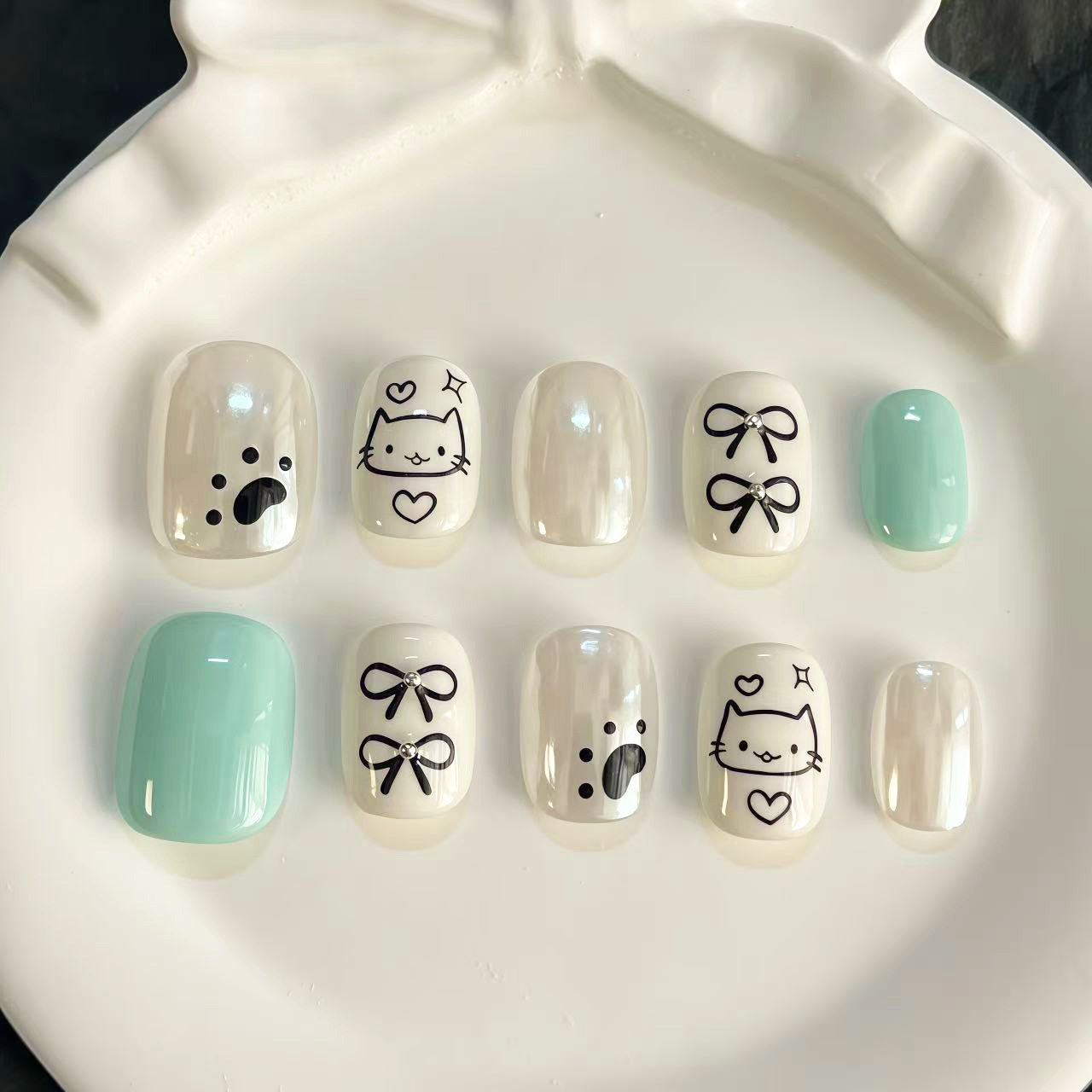 镭射蝴蝶结小猫薄荷绿穿戴甲