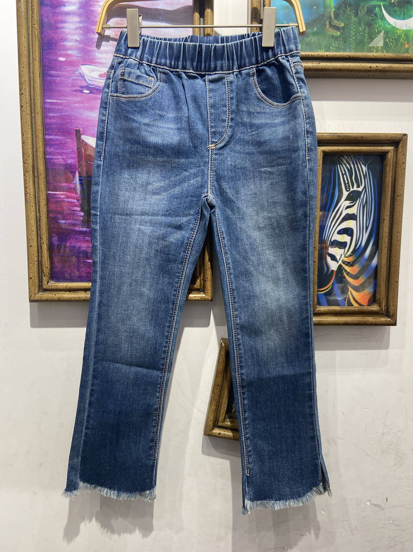 女童 春款牛仔蓝 微喇弹力牛仔长裤 E29310572 299元