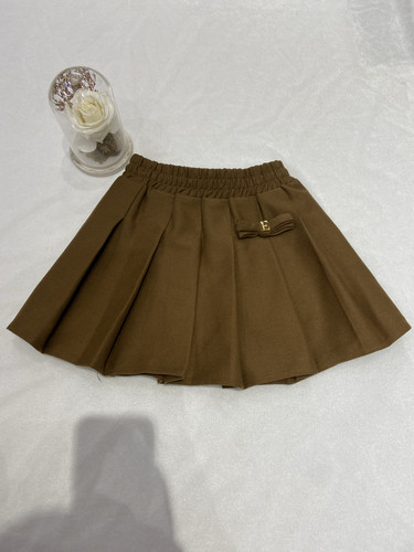 女童 秋冬 咖啡 短裙自带安全裤 219元 110～170