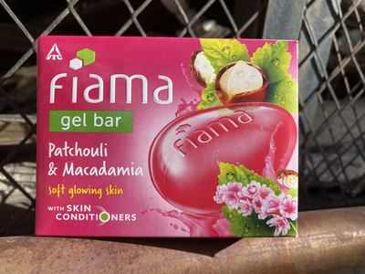 fiama印度精油香皂广藿香夏威夷果滋润保湿清爽125克大块三个包邮