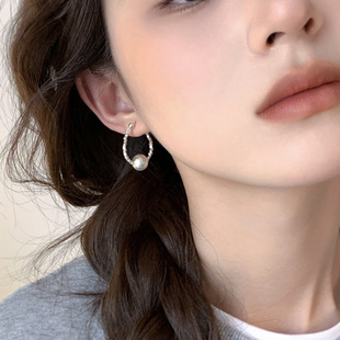 迷度S925银针碎银子耳环小众设计高级感珍珠耳钉气质冷淡风简约女