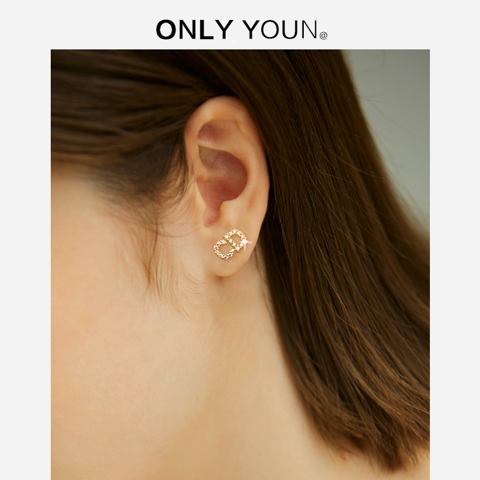 女小众网红爆款新潮感双字母耳钉