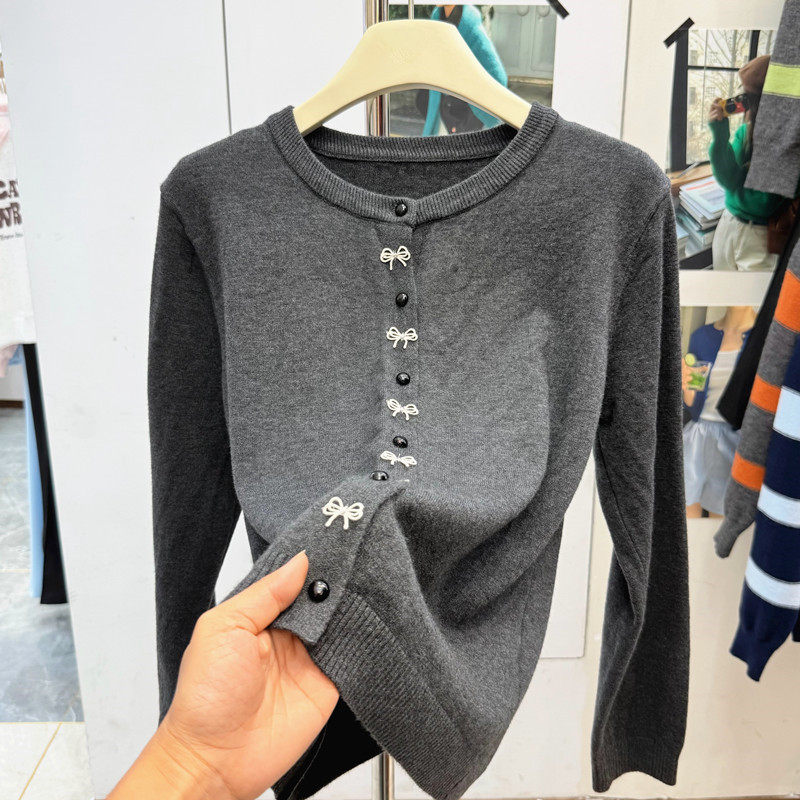 甜美蝴蝶结金属扣精致重工毛衣外套女春秋季小香风短款针织开衫