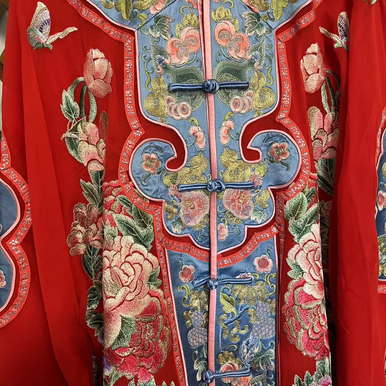瑜玥传琦盘金重工刺绣中式复古上衣斜襟设计清汉风格格服女装