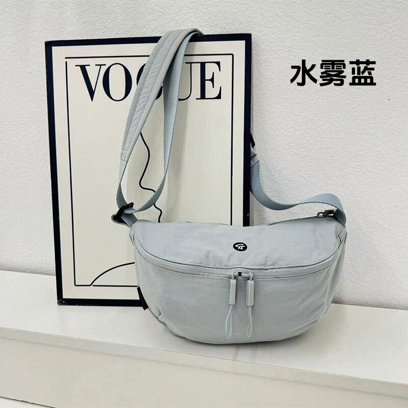 日系超轻防水牛津布包男女百搭单肩斜挎包尼龙轻便实用马鞍包情侣