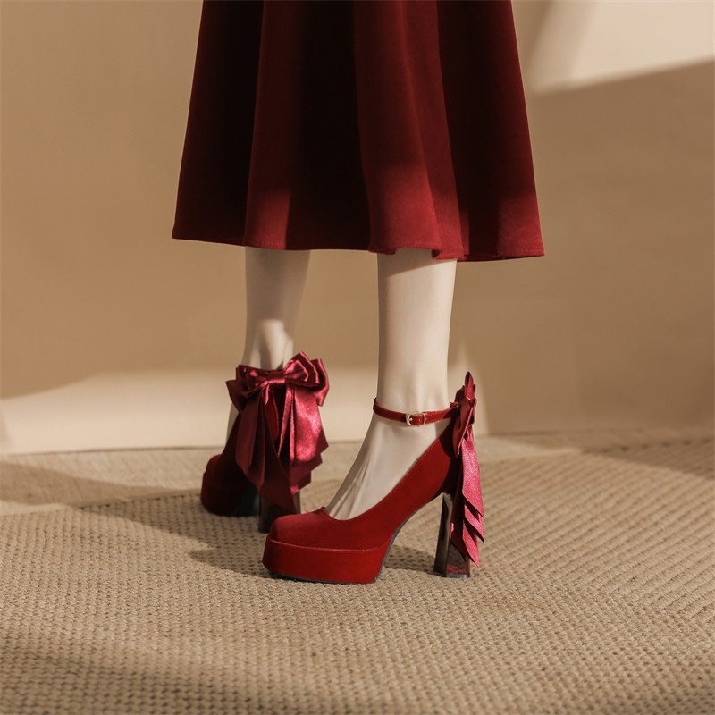 红色婚鞋新娘鞋新中式秀禾婚纱两穿防水台不累脚绝美粗跟高跟鞋女