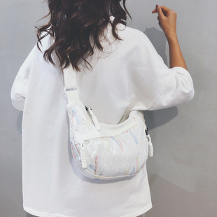 韩国ins风今年流行帆布包女2025新款休闲百搭通勤旅游斜挎饺子包