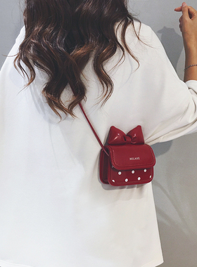 高级感酒红色洋气迷你包包女2025新款可爱精致口红包百搭斜挎小包