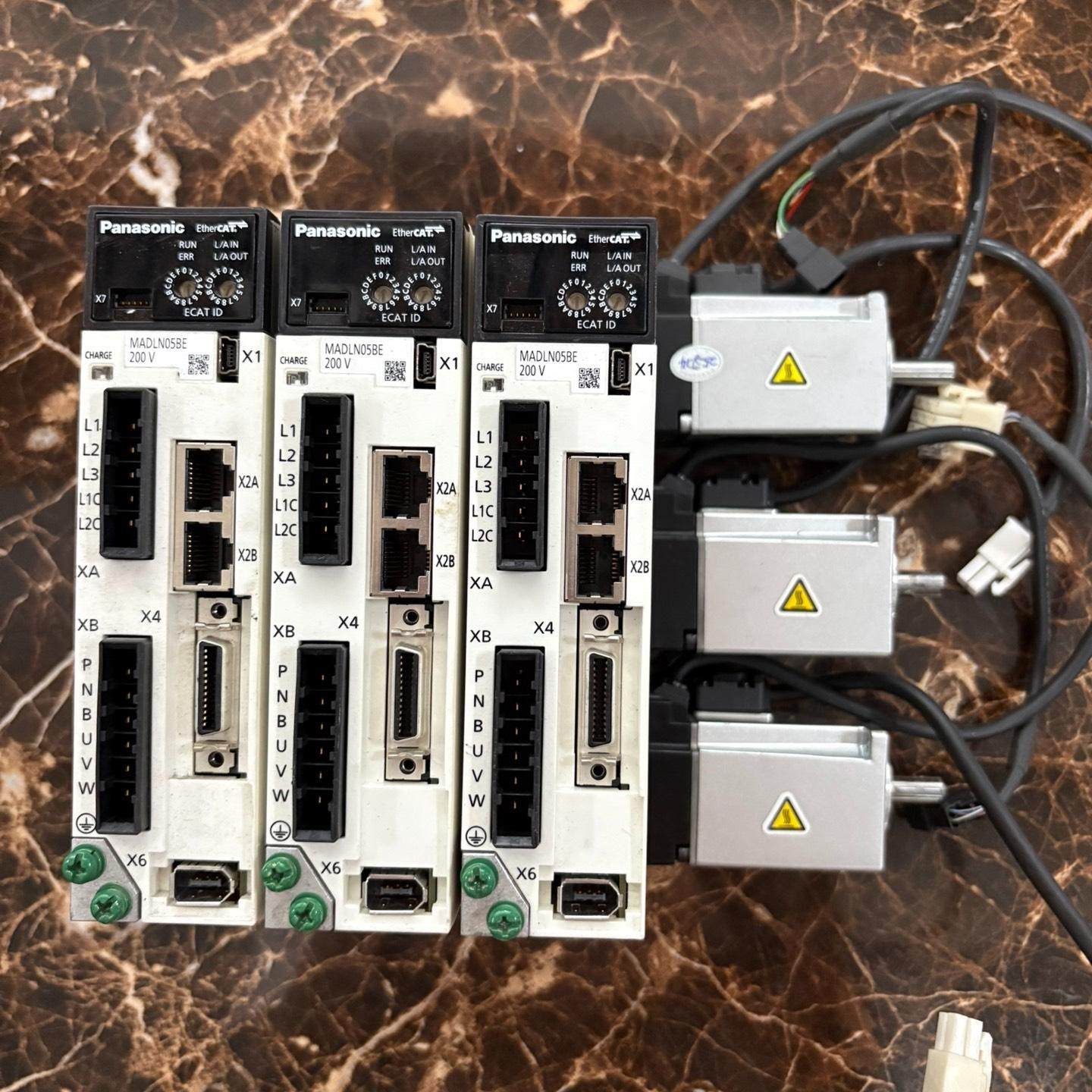 MADLN05BE+MHMF012L1U2M A6