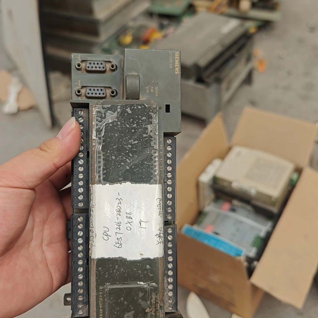pLC 6ES7216一2BD23一0XB0 收回来的