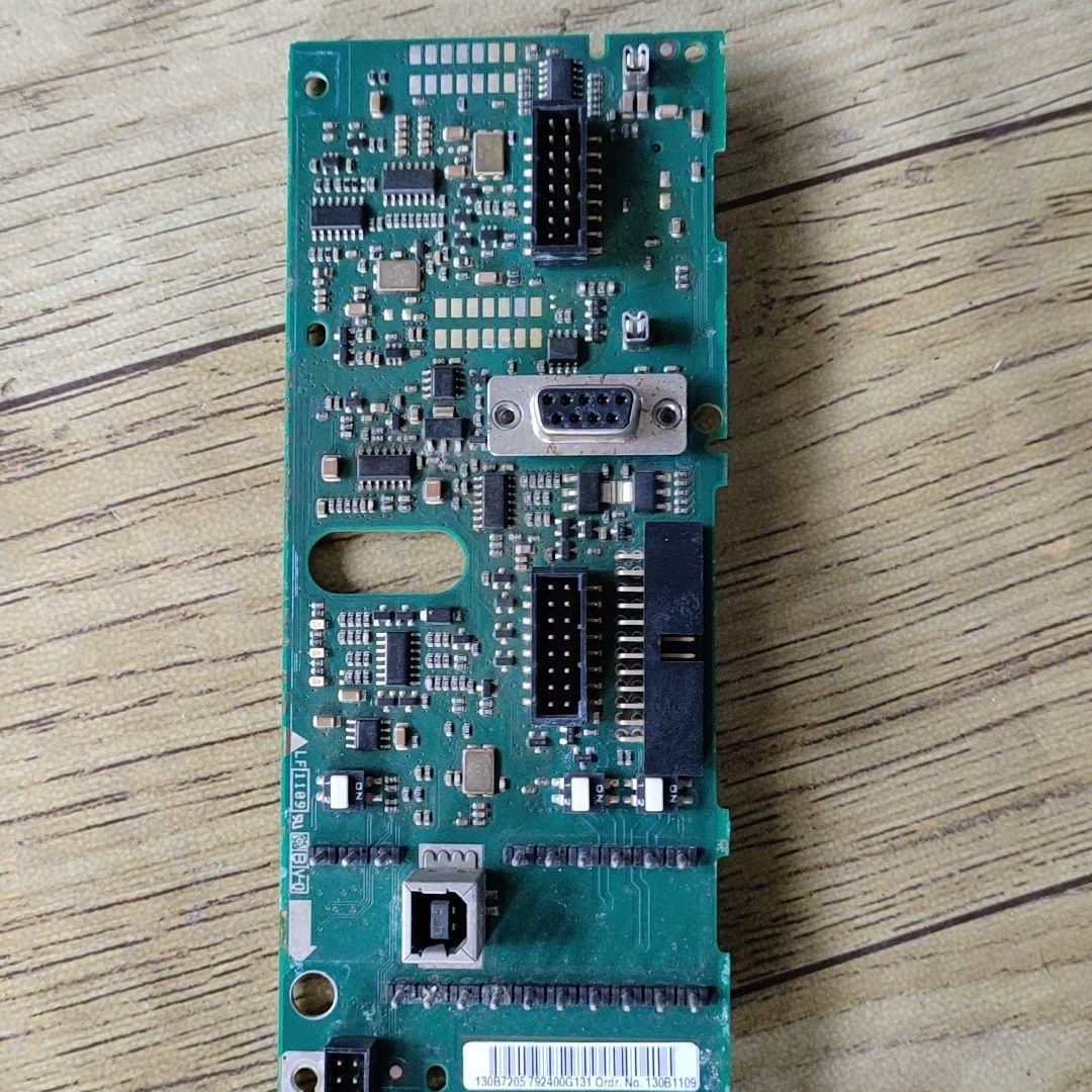 丹佛斯变频器FC302系列主板130B7002 AT/10