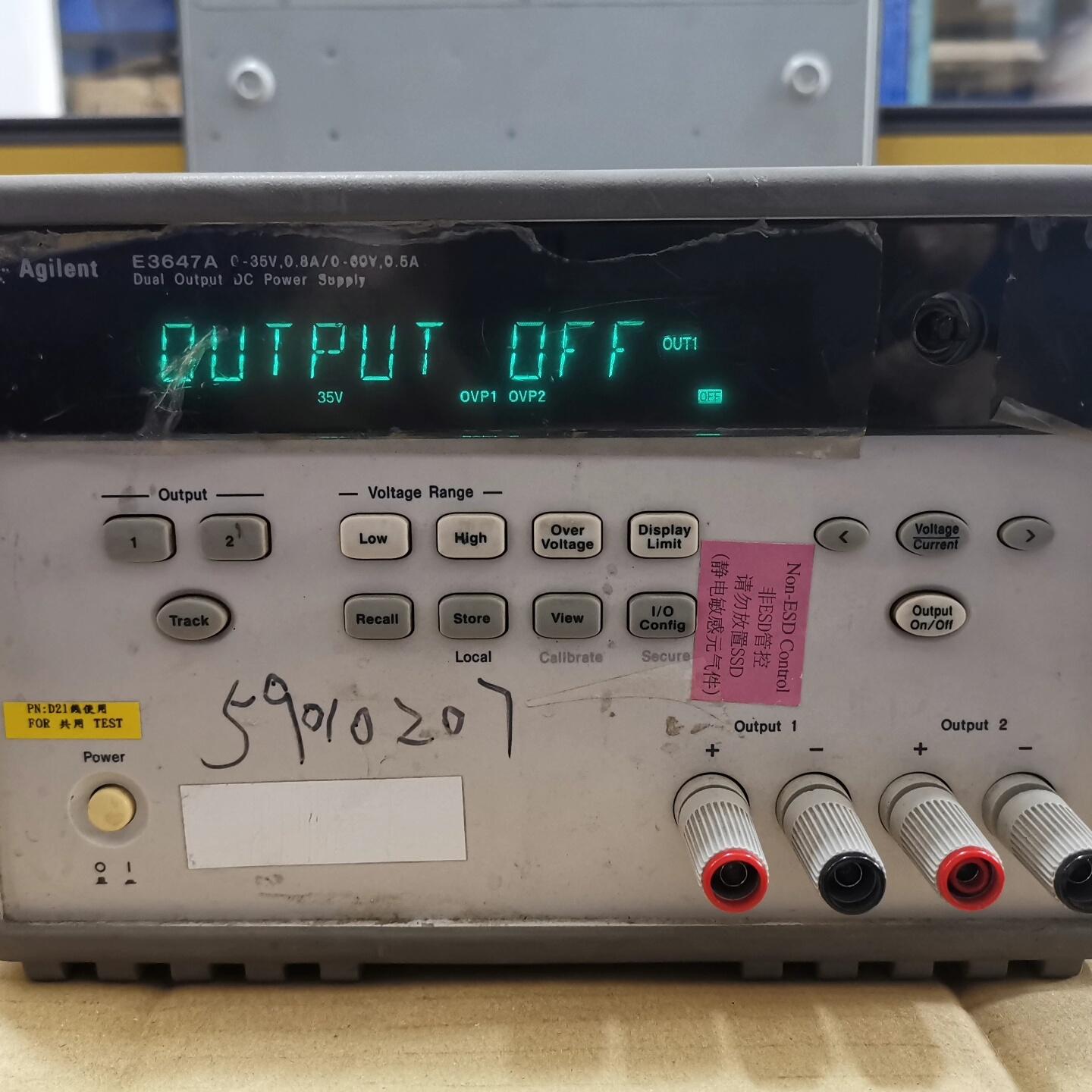 E3647A  可编程双路输出直流电源