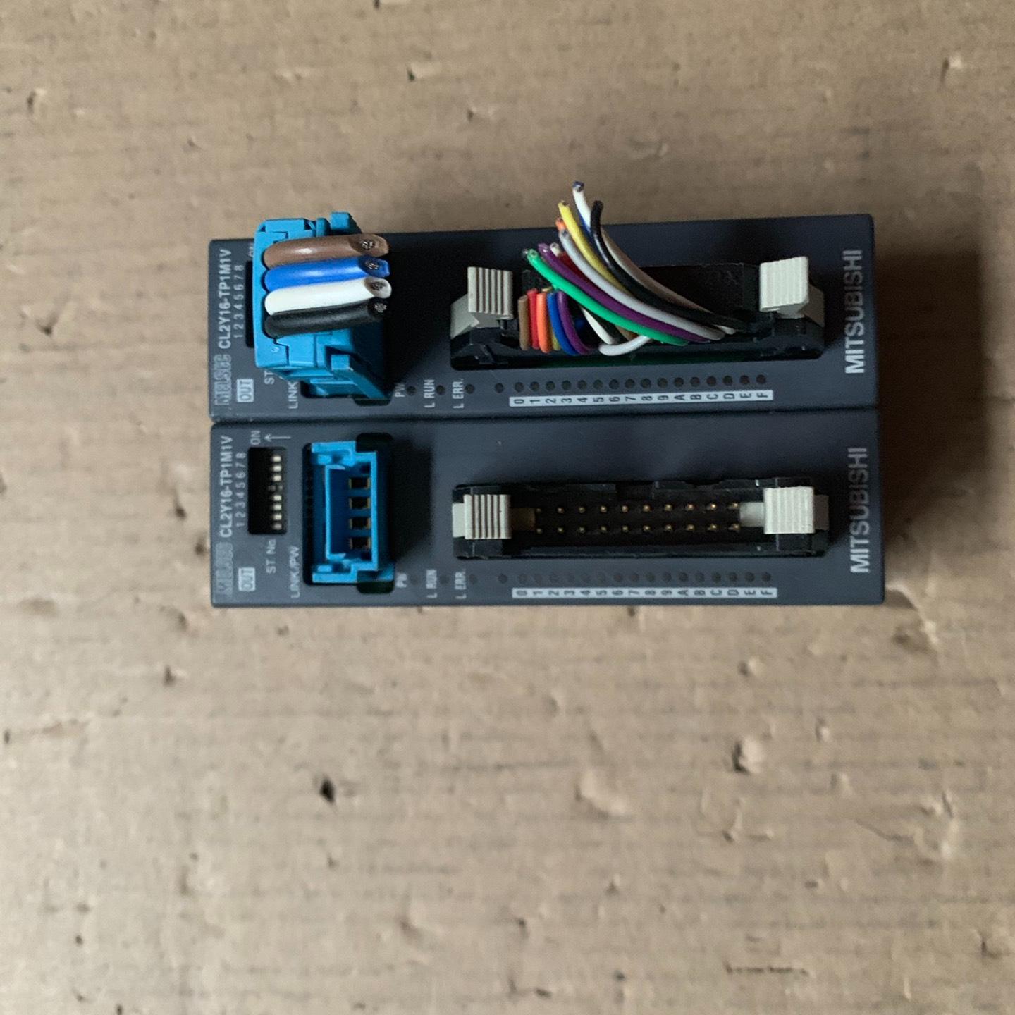 CL2Y16-TP1M1V   MITSUBISHI电源