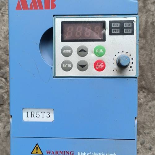 安邦信AM100变频器1.5kw  380v