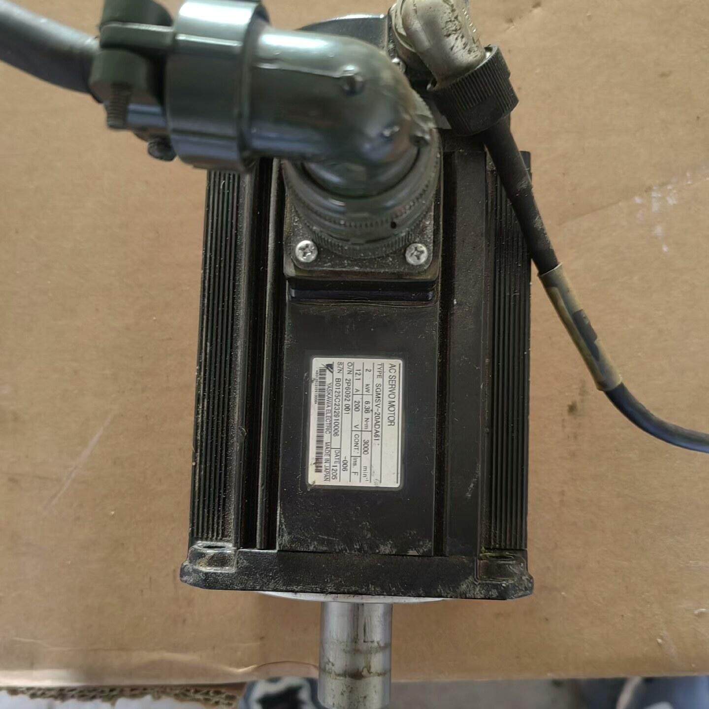 安川伺服电机 SGMSV-20ADA61 成色如图 用上聊