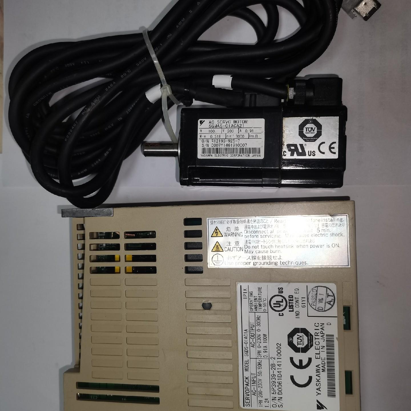 安川伺服电机驱动器一套 电机型号SGMAS-01ACA21