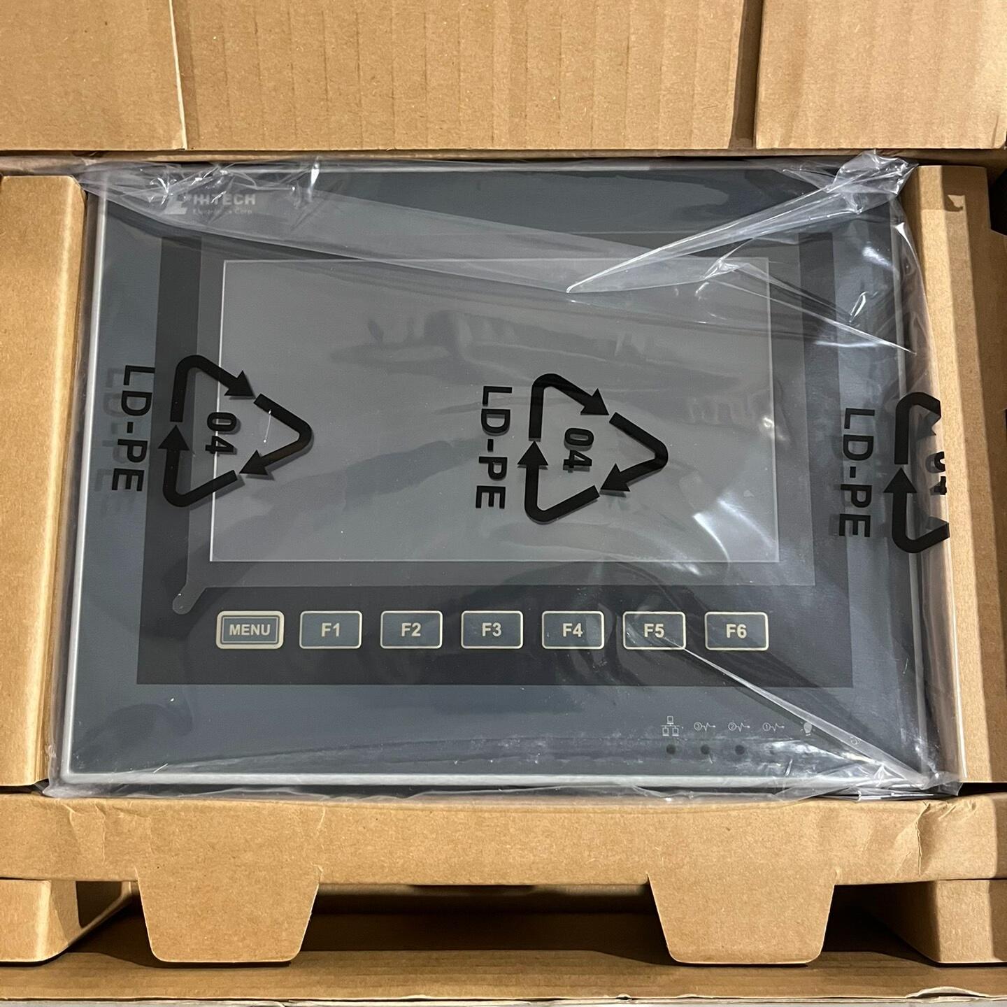 PWS6710T-P海泰克触摸屏  4台    1999