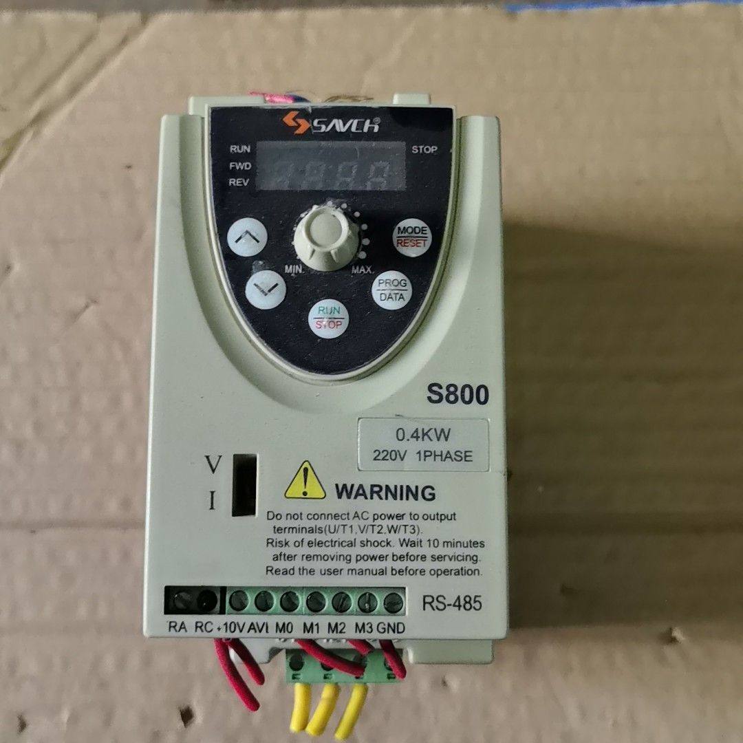 拆机三基变频器S800-2S0.4G 220-240