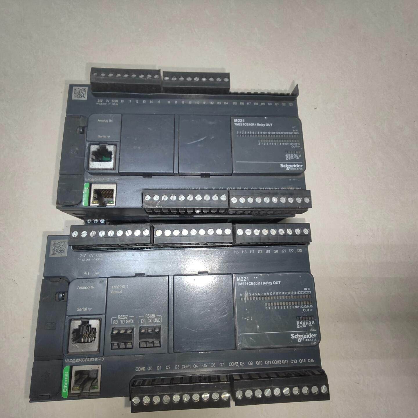 TM221CE40R     拓展TMC2SL1