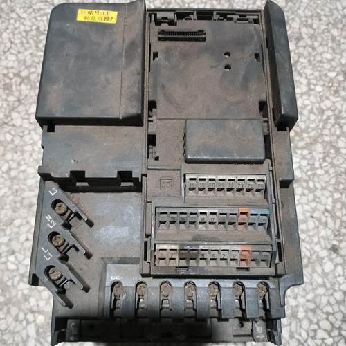 变频器6SE6440-2UD22-2BA0 2.2kw