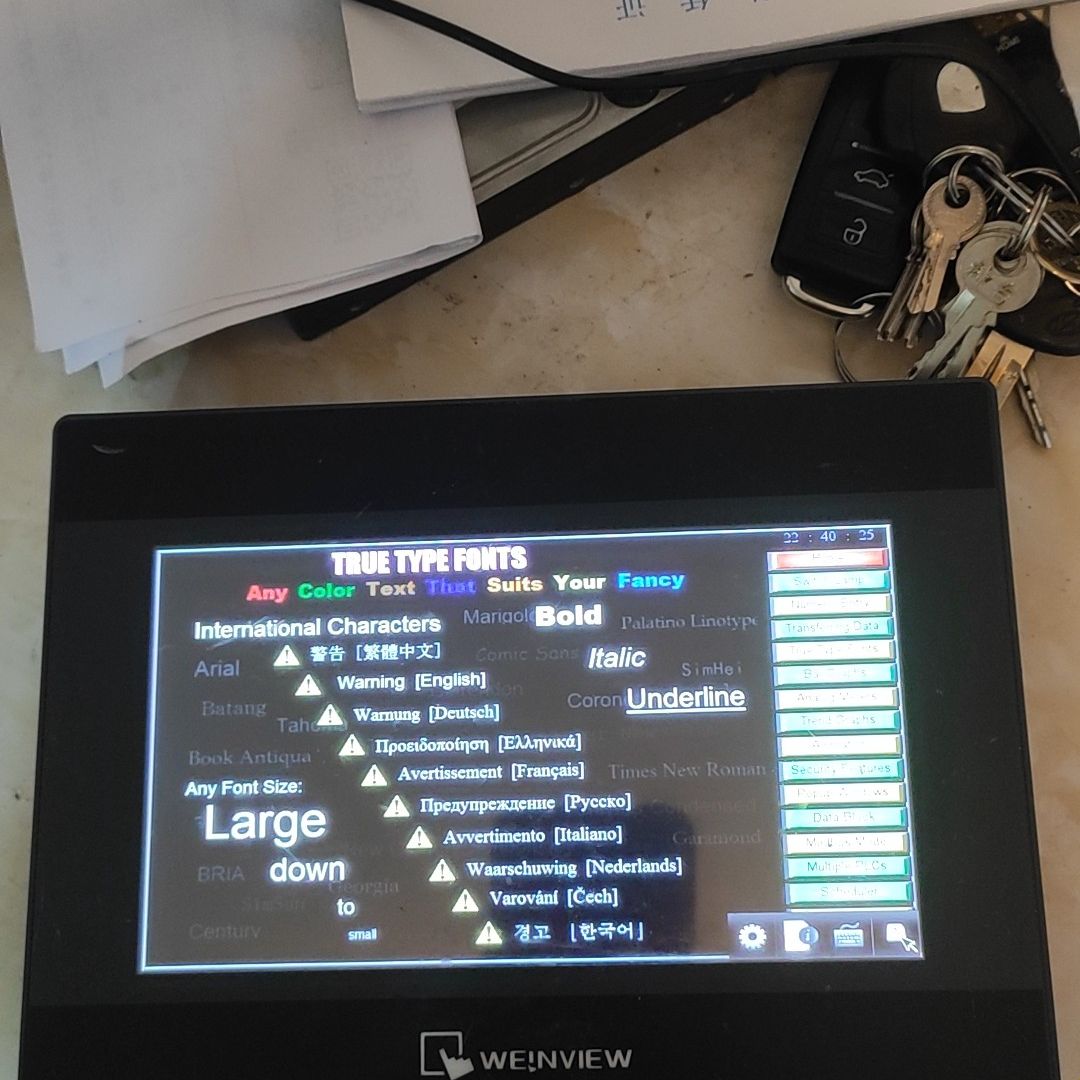 威纶触摸屏TK6071iP出售 成色有明显使用痕迹 但功能正