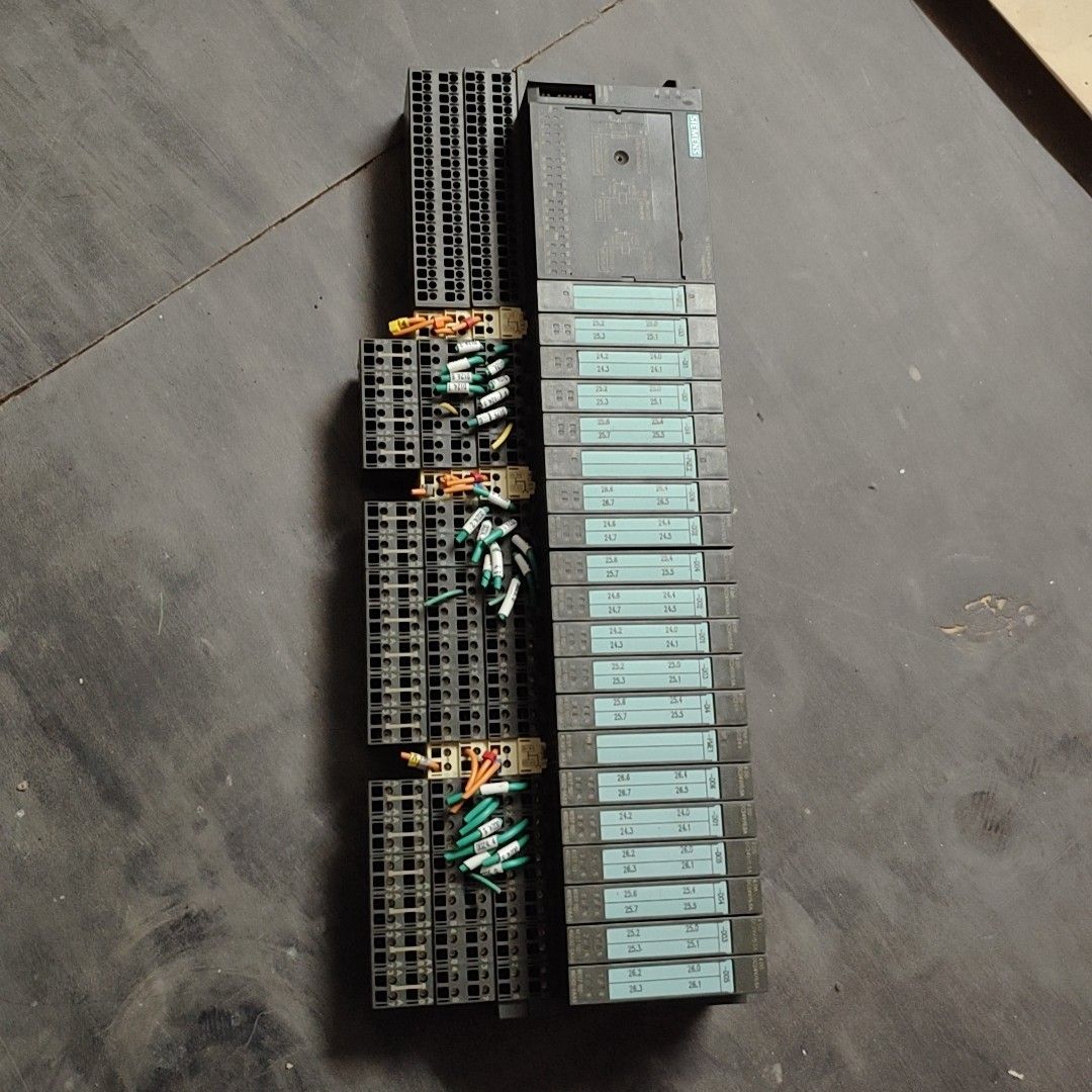 ET 200S 6ES7151-1CA00-3BL0.