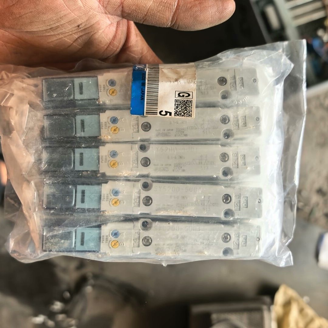 SY5200-5UD1 电磁阀  现货