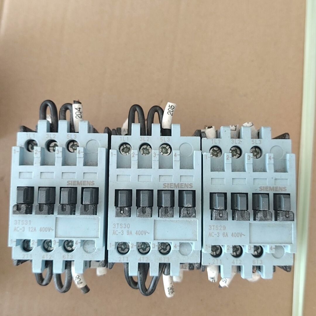 接触器220V型号：3TS29的4只  3TS30的2