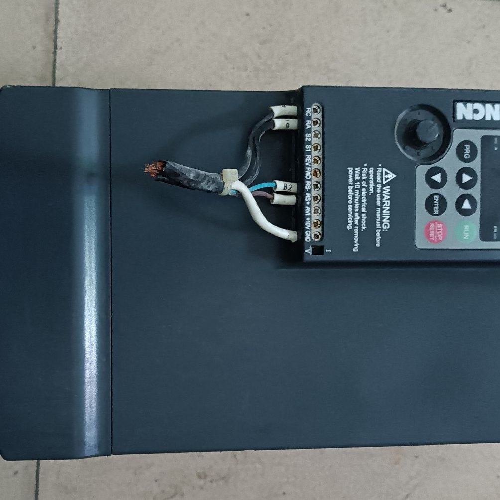 众辰变频器NZ200T-22GY-4 拆机成色如图 有安