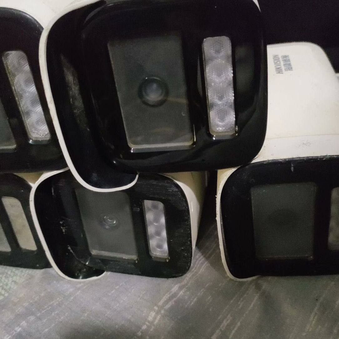 摄像机 DS-2CD3T46WDV3-I3  自带拾