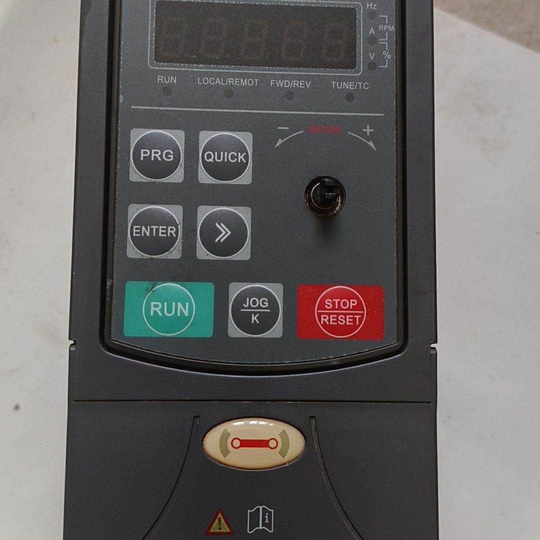 E100-2.2G-T4-V 博汇变频器 功率2.2KW 功