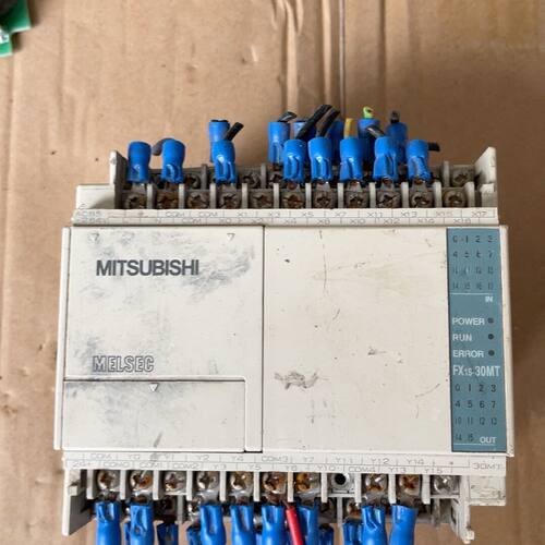 FX1s-30MT plc 拆机图片实物拍摄 简单通电如