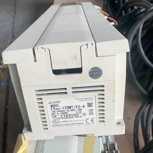 PLC FX3U-128MT/ES-A  成色漂