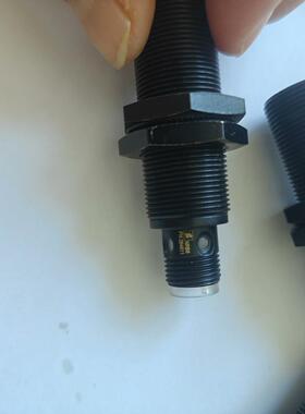 倍加福NRB8PN264611湿敏传感器 黑色外壳带