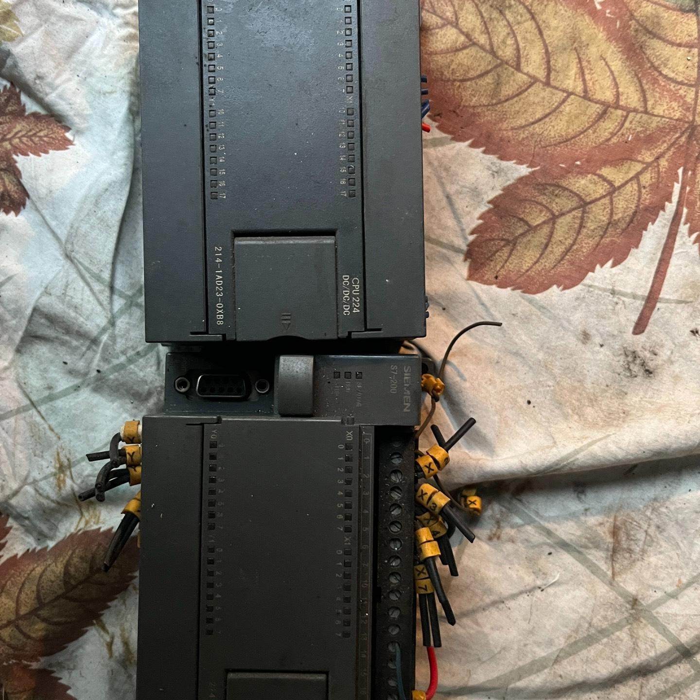 plc 214 1ad23两个 成色如图 功能正常 标