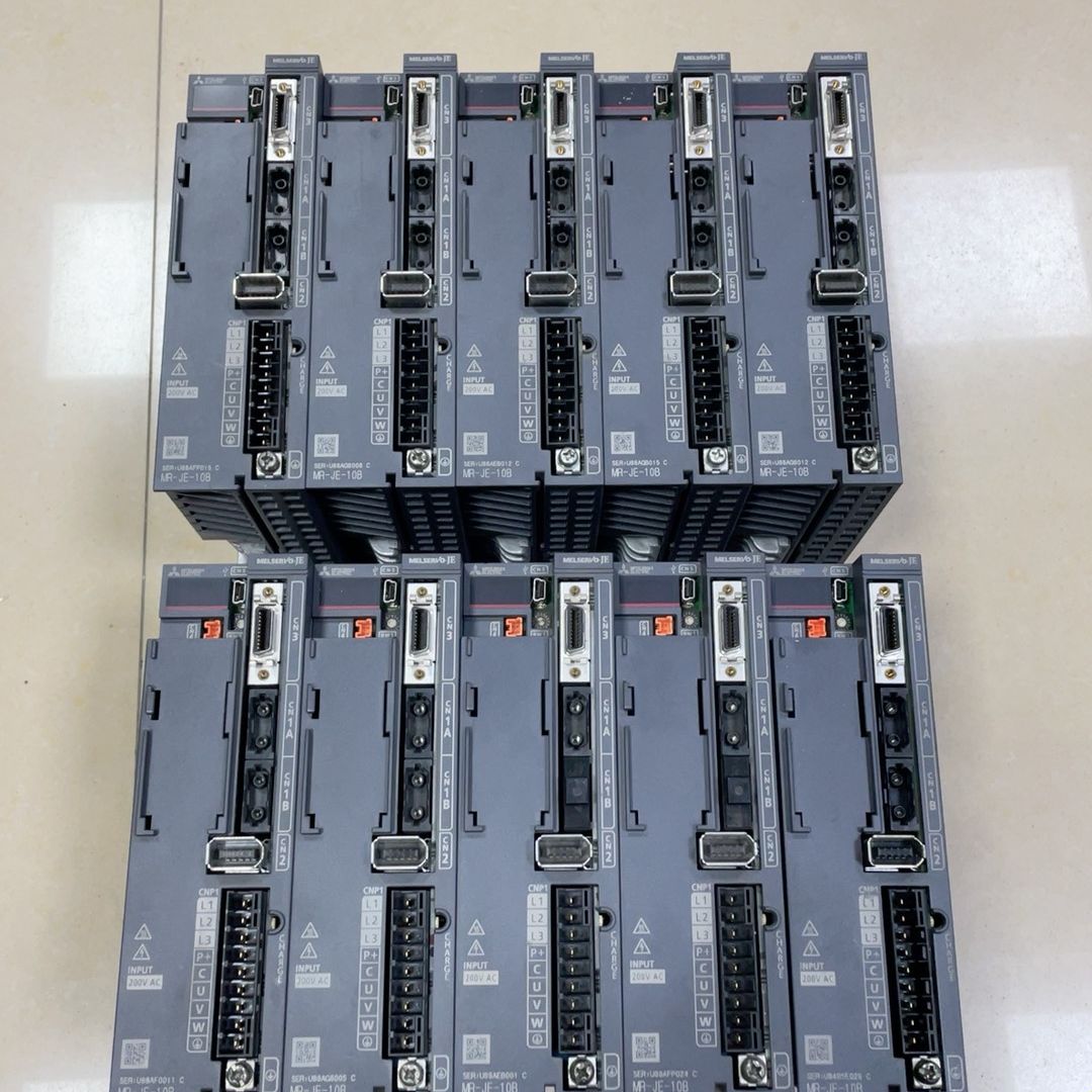 MR-JE-10B 伺服驱动器 100瓦 拆机