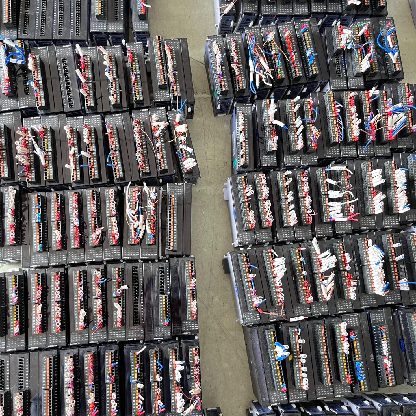 PLC XL-E8X8YT XL-E8X8YR