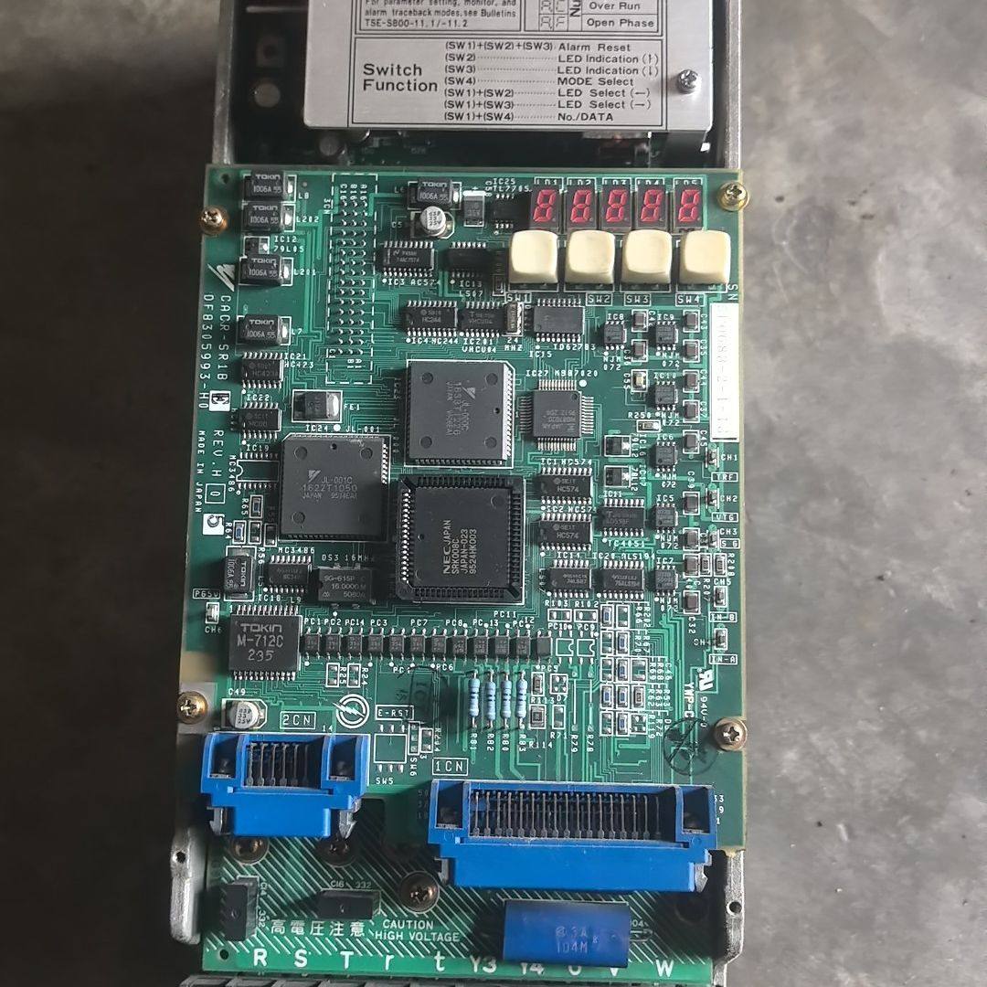 出售安川伺服驱动器CACR-SR05BE12asn 型号为5