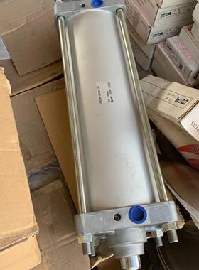 气缸 CS2B160-RQT792-430 共有两个