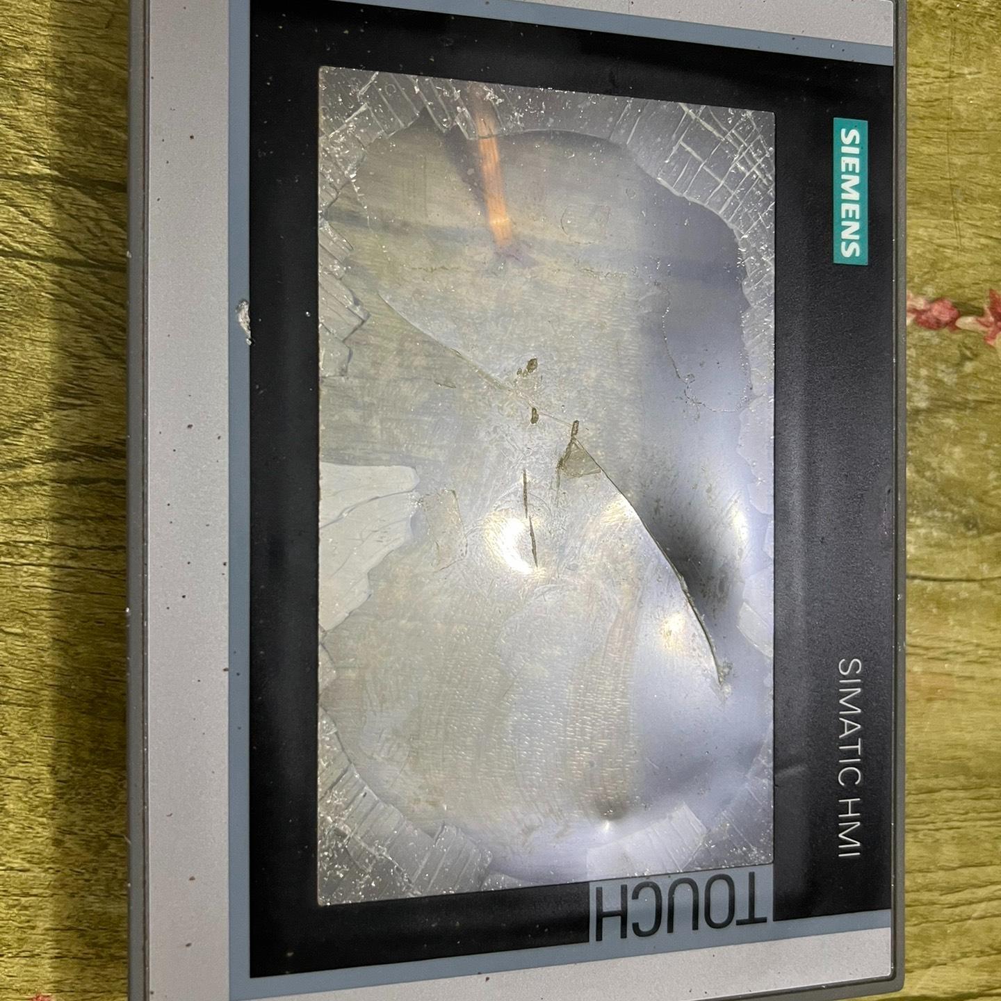 F1117 TP700前面框 124-0GC01前面框